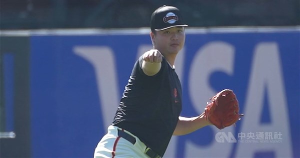 Taiwan's Teng Kai-wei takes loss in start against Reds