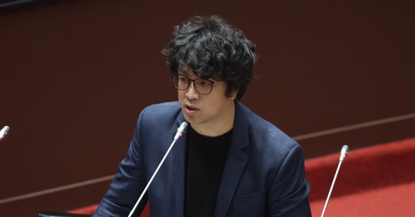DPP to back Puma Shen for Taipei mayor Wednesday