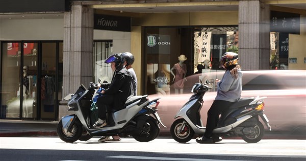 Scooter ride-hailing illegal amid Uber pilot speculation: MOTC