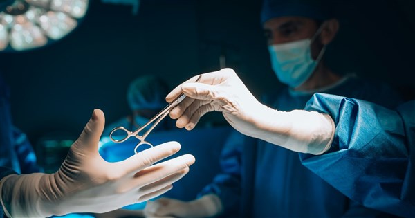 Taiwan revokes doctor's license over illegal organ transplant referrals