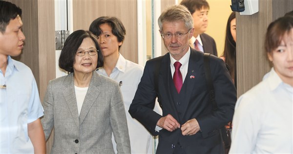 Czech Senate speaker, Tsai reflect on Havel's legacy at Taipei seminar