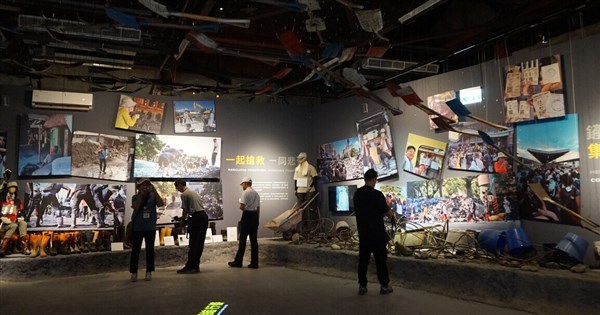 Exhibition commemorating 'shovel heroes' flood recovery effo