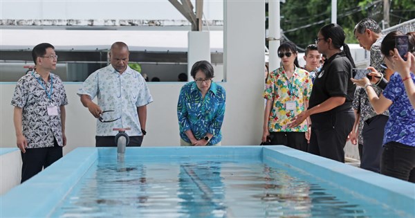 Hsiao inspects Taiwan-aided fisheries, tourism projects in P