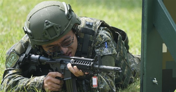 Reservisten führen Gewehr- und Mörserübungen in Taipeh durch - | Focus ...