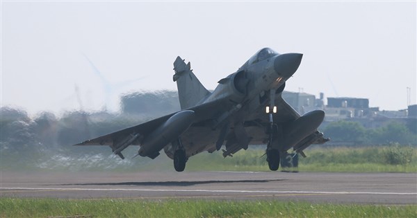 Air Force holds Mirage 2000 combat drills in Hsinchu - Focus Taiwan