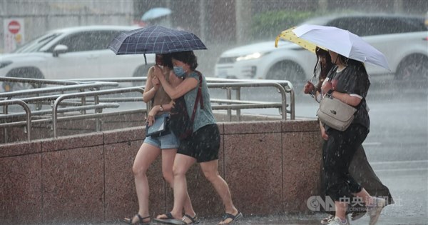 Southwestly winds to bring rain after Typhoon Dolphin departs - Focus ...