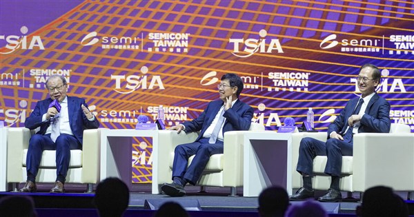 Taiwan tech sector should shift to ‘made with Taiwan’ model: Industry leaders Taiwan tech sector should shift to ‘made with Taiwan’ model: Industry leaders