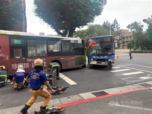 Kecelakaan beruntun di Taipei tewaskan satu orang dan lukai 15 lainnya