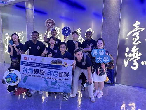 CJCU Taiwan lakukan pengabdian masyarakat di Papua