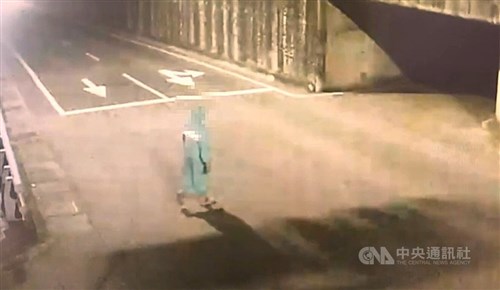 Kepolisian tangkap pencuri New Taipei yang lancarkan aksi dengan berjas hujan saat panas