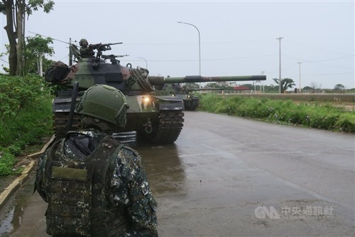 Latihan militer simulasikan serangan udara Tiongkok di Bandara Taoyuan