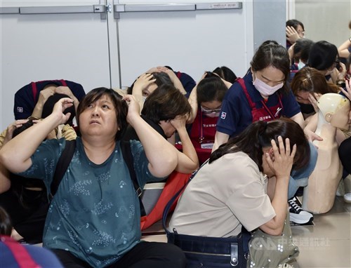 Latihan darurat serangan udara diadakan di 3 toko PX Mart Taiwan