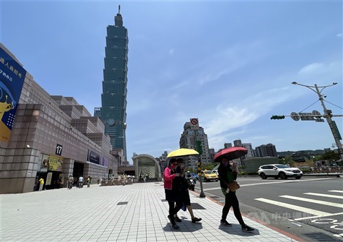 Taipei catat suhu hampir 39°C