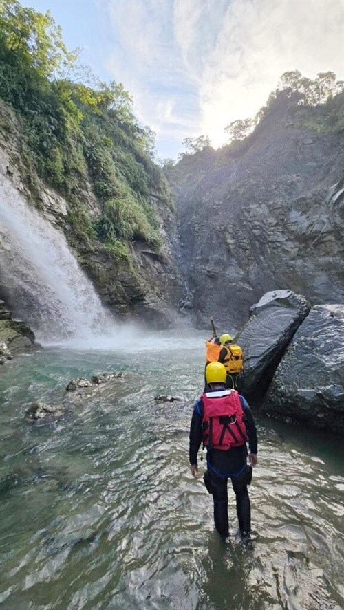 Mahasiswa asing hilang tenggelam saat berwisata di sungai Yunlin