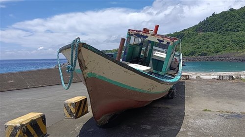 Pemilik akan ambil kapal Filipina yang hanyut ke Orchid Island saat taifun