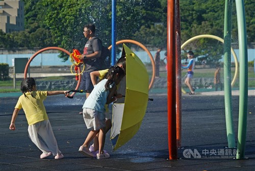 CWA keluarkan peringatan panas untuk seluruh wilayah Taiwan