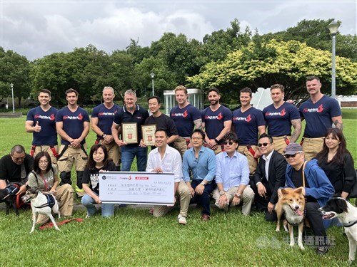 Damkar Australia ambil bagian dalam penggalangan dana amal untuk anjing liar di Taiwan