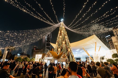 Kaohsiung dan Taipei mulai musim Natal dengan dekorasi meriah