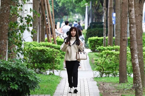 Hujan dan perubahan suhu tajam akan landa Taiwan hari Senin