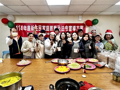 Natal dan soto ayam bertemu di kelas imigran baru Taoyuan