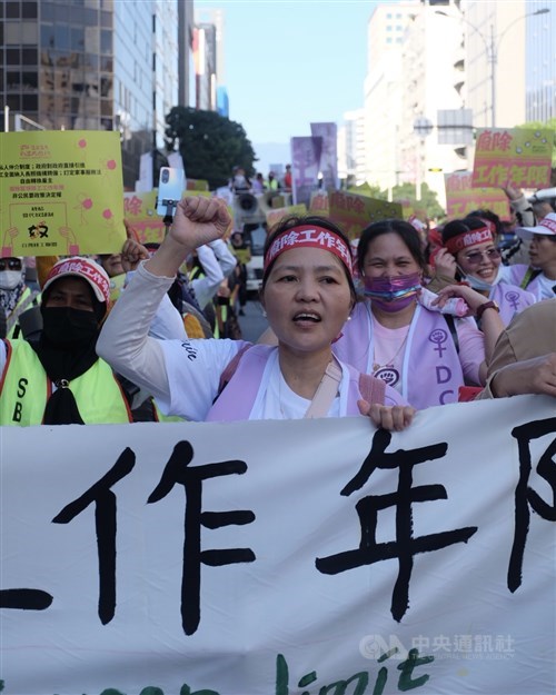 SBMI: Sepanjang 2025, buruh migran berhadapan dengan sistem yang gagal beri perlindungan