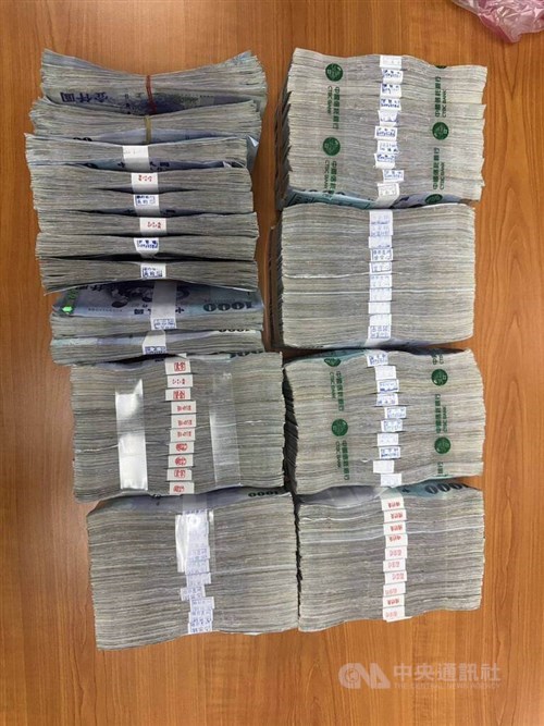 Kepolisian sita NT$7 juta hasil pencurian dalam transaksi penipuan di jalanan Taipei