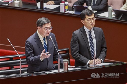 Pemerintah minta CPC dan FPCC tingkatkan produksi seiring harga kantong plastik melonjak