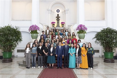 DPP bawa imigran baru ke Istana hingga Parlemen untuk dalami demokrasi Taiwan