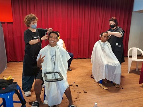 Ratusan ABK migran ikuti pemeriksaan kesehatan dan potong rambut gratis di Donggang