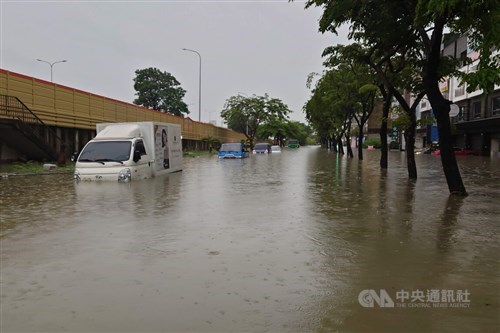 Dua orang tewas, 487 insiden banjir tercatat seiring hujan lebat guyur Taiwan