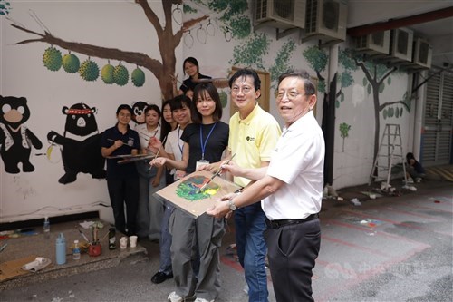 Mahasiswa universitas Taiwan buat mural untuk komunitas Klang selama kunjungan ke KL