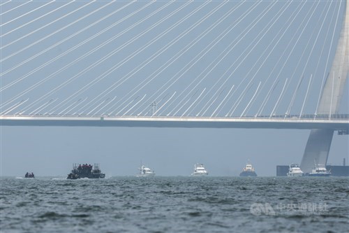 Jembatan Danjiang ditutup untuk pertama kalinya untuk latihan pemblokiran
