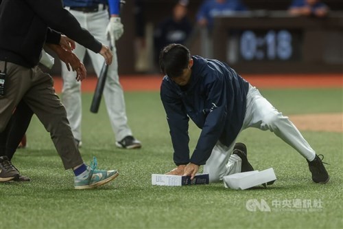 Setelah insiden Taipei Dome, tikus kembali jadi perbincangan dalam diskursus pemilu kota