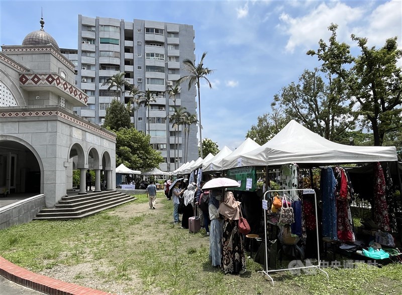 "Festival Indonesia di Taiwan" diadakan di Masjid Agung Taiwan hari Sabtu. (Sumber Foto : CNA, 29 Juni 2024)