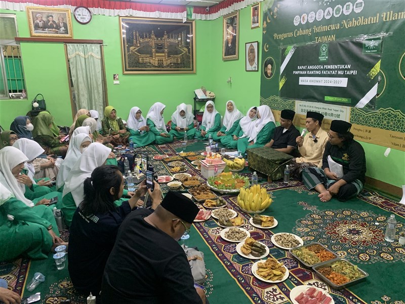 Sebanyak 50 orang berkumpul pada kegiatan yang bertajuk “Pengajian Rutinan Zikir Istighosah” yang diadakan di ranting pusat PCINU Taipei. (Sumber Foto : CNA Taipei, 30 Juni 2024).