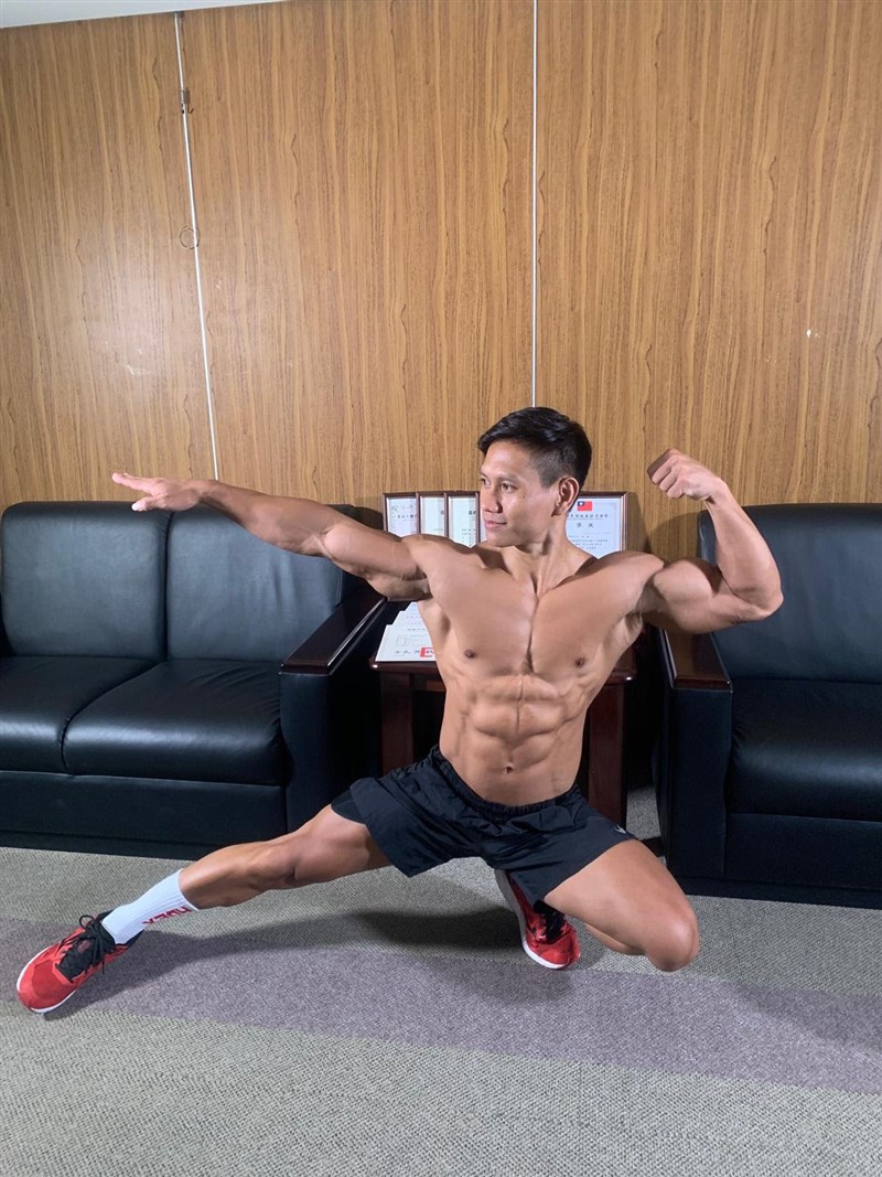 Sarita berpose setelah melakukan wawancara pertama kali dengan CNA. (Sumber Foto : CNA Taipei, 23 Juni 2024).