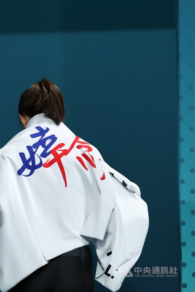 Angkat besi Taiwan, Kuo Hsing-chun. (Sumber Foto : CNA, 8 Agustus 2024)