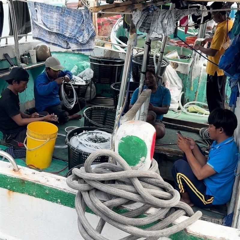 Anak buah kapal migran di kapal perikanan Taiwan, foto untuk ilustrasi semata. (Sumber Foto : Dokumentasi CNA)