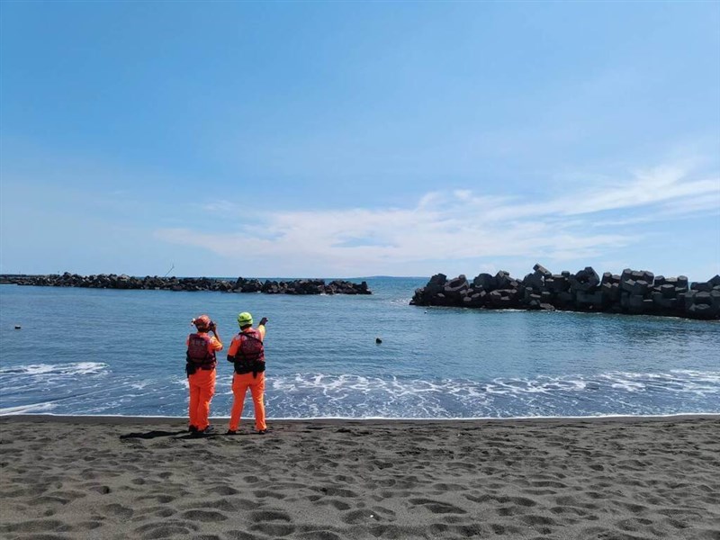 Penjaga pantai memobilisasi pencarian seorang nelayan yang hari Selasa dilaporkan hilang kontak setelah melaut dari Kaohsiung. (Sumber Foto : Korps Patroli Pantai V CGA Wilayah Selatan)