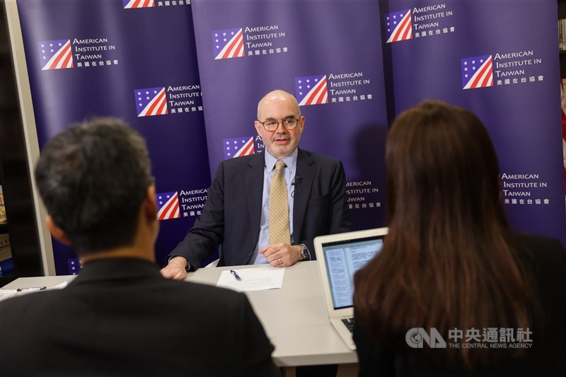 Direktur Institute Amerika di Taiwan Raymond Greene dalam wawancara eksklusifnya dengan CNA pada Kamis. (Sumber Foto : CNA, 26 September 2024)