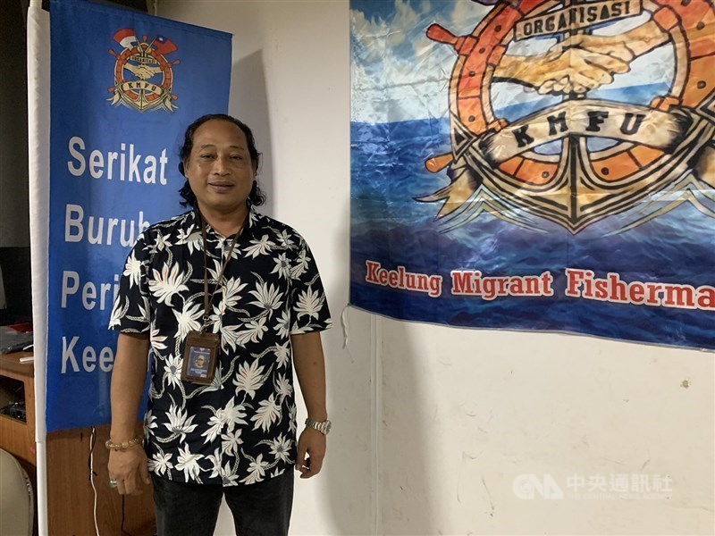 Ketua SPPI Achdiyanto Ilyas Pangestu mengunjungi Serikat Nelayan Migran Keelung pada 18 April. (Sumber Foto : CNA, 19 April 2024)