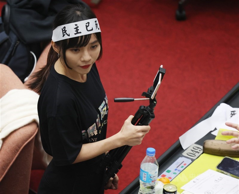 Anggota Yuan Legislatif dari Partai Progresif Demokratik, Huang Jie. (Sumber Foto : Dokumentasi CNA)