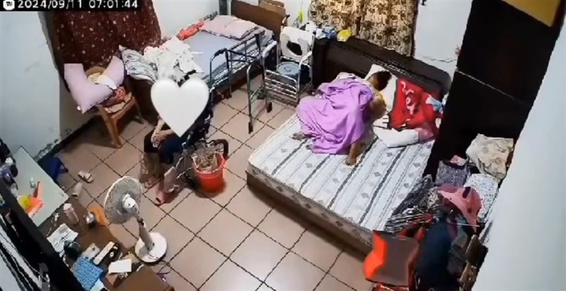 Ramai diberitakan di media sosial mengenai PMI yang melahirkan sendiri di rumah majikan. (Sumber Foto : Layar tangkap video dari Garda BMI)