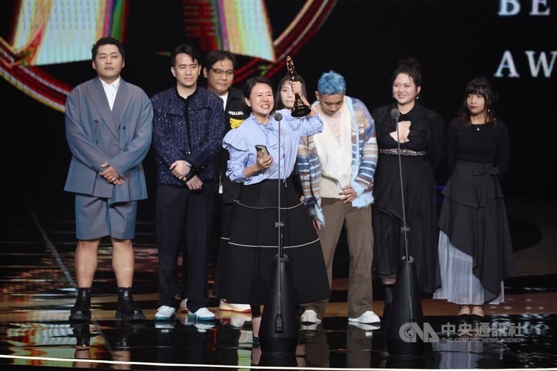  Next Girlz memenangkan Penghargaan Golden Bell untuk Acara Ragam Terbaik pada Jumat. (Sumber Foto : CNA, 18 Oktober 2024)