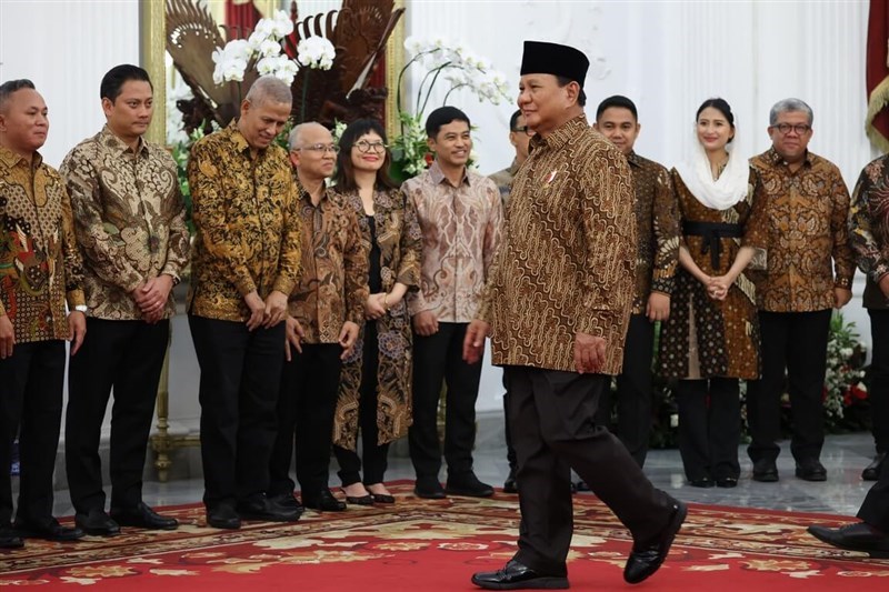 Presiden baru Indonesia, Prabowo Subianto, mengumumkan susunan kabinet barunya pada Minggu malam. (Sumber Foto : Sekretariat Presiden, 20 Oktober 2024)