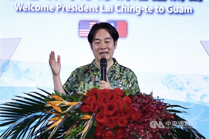 Presiden Lai Ching-te memberikan pidato dalam acara makan siang yang dihadiri oleh ekspatriat Taiwan di Guam. (Sumber Foto : CNA, 5 Desember 2024)