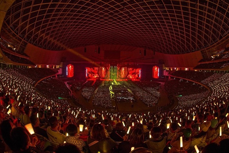 Penggemar pop memenuhi stadion multi-fungsi berkapasitas 40.000 kursi di Taipei untuk malam pertama tur "ASMR Maxxx" A-Mei pada Sabtu. (Sumber Foto : Mei Entertainment, 21 Desember 2024)