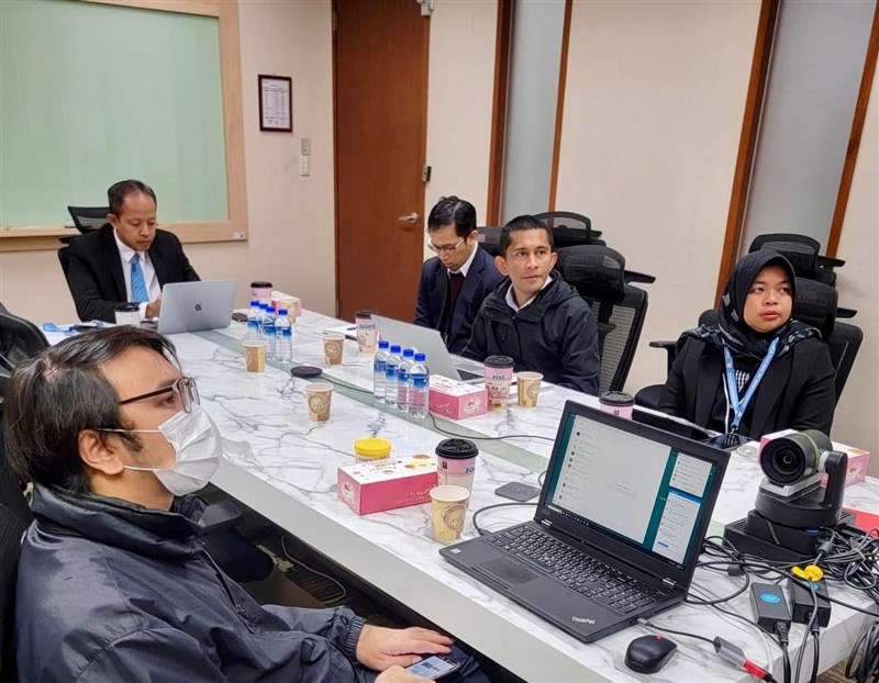 KDEI Taipei dalam seminar “Peluang dan Tantangan Bekerja di Luar Negeri” yang digelar belum lama ini. (Sumber foto: KDEI Taipei)