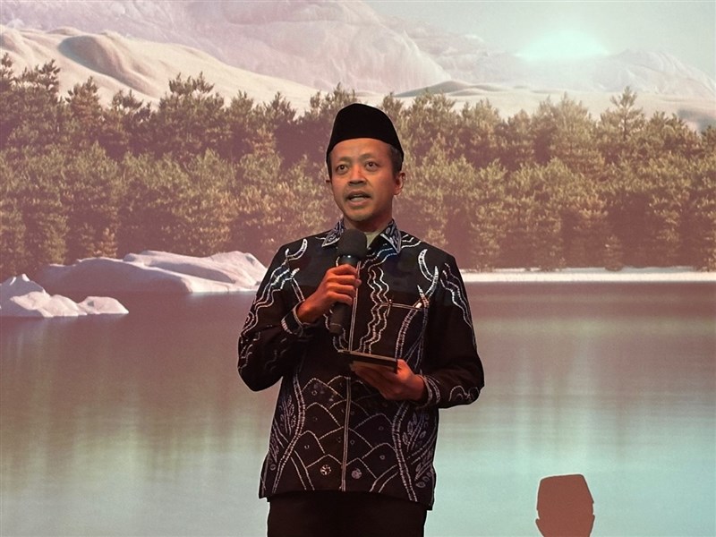 Kepala KDEI, Arif Sulistiyo menekankan bahwa bahwa agensi harus responsif dalam memberikan perlindungan kepada PMI. (Sumber Foto : KDEI)
