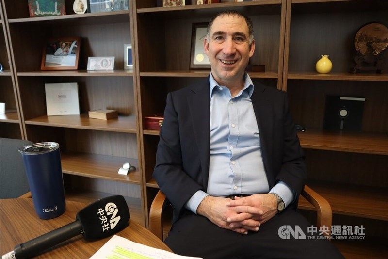 Stephen Ezell, wakil presiden kebijakan inovasi global di Information Technology and Innovation Foundation. (Sumber Foto : CNA, 13 Februari 2025)